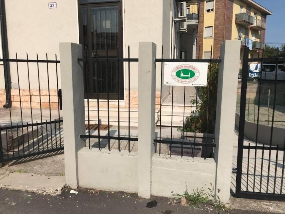 Appartamento affitti brevi Verona Colors/G.B. Rossi friendly Eksteriør billede
